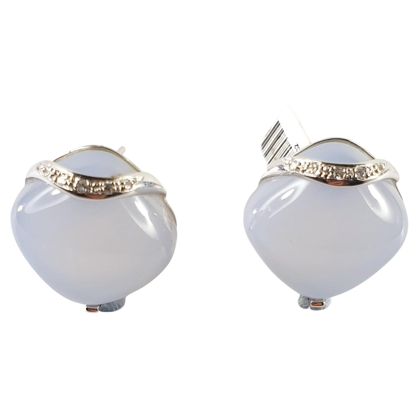 Irama Pradera is a Young designer from Spain that searches always for the best gems and combines classic with contemporary mounting and styles. 
Sleekly crafted in 18K white gold these casual and sportive earrings  give a chic, high-style sparkler,