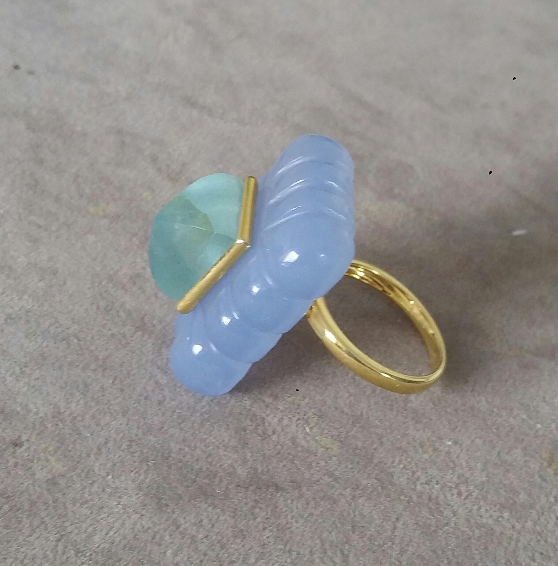 Chalcedon gravierter rechteckiger Aquamarin-Kissenring mit Kissenschliff und Pyramide aus massivem Gold 14k im Angebot 9