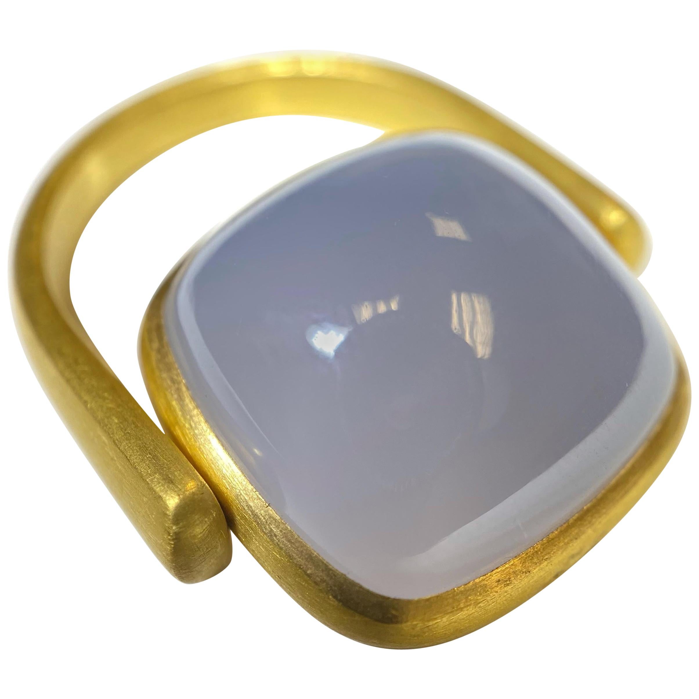 Chalcedony Flip Ring in 22 Karat Gold, A2 by Arunashi For Sale