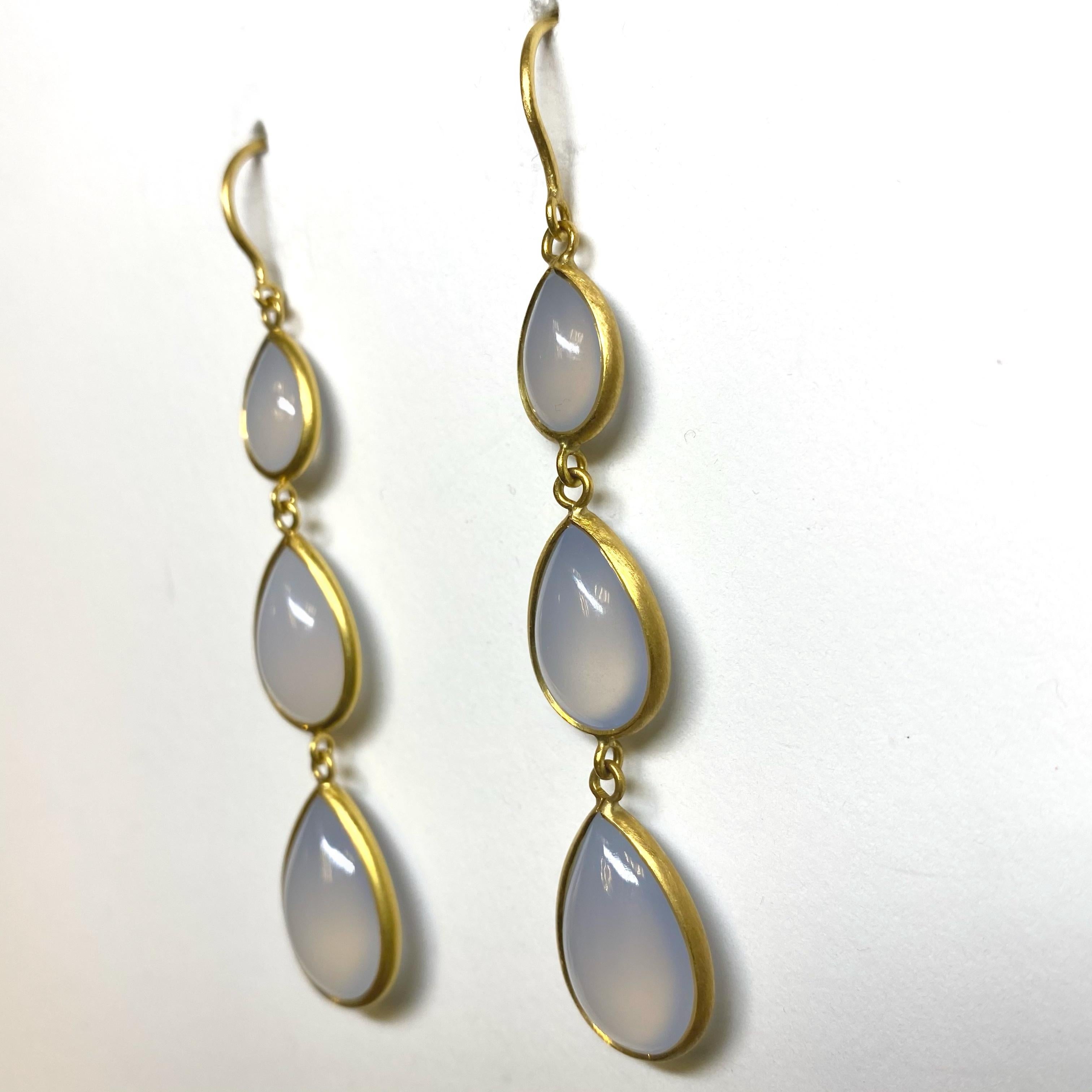 Chalcedony Graduating 2-Sided Pear Earrings in 22 Karat Gold, A2 by Arunashi In New Condition For Sale In Beverly Hills, CA