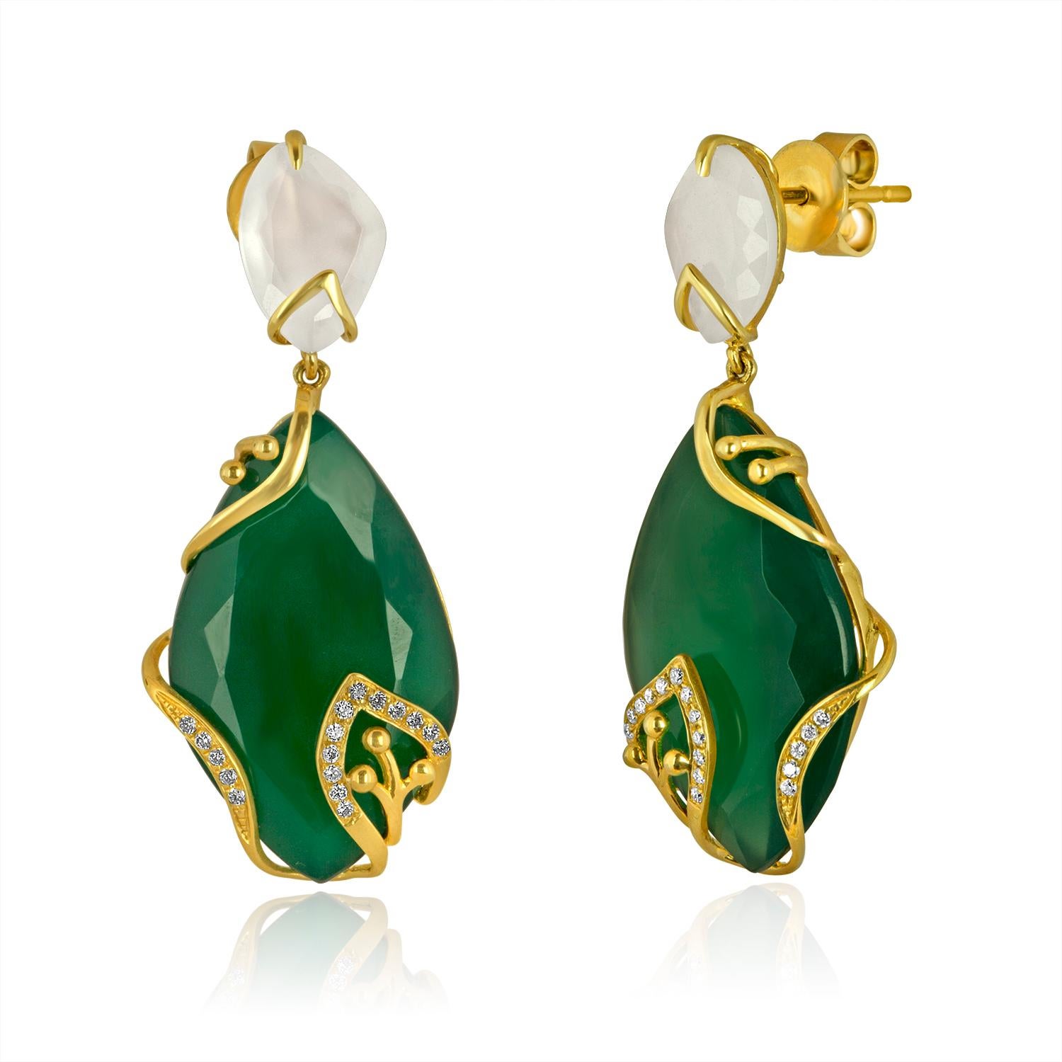 Green Agate and Chalcedony Drop earrings with Diamonds 
Set in 14K Yellow Gold
19.03Ct of Green Agate
2.12Ct of Chalcedony
0.11Ct of Diamonds
The earrings measure 1.5