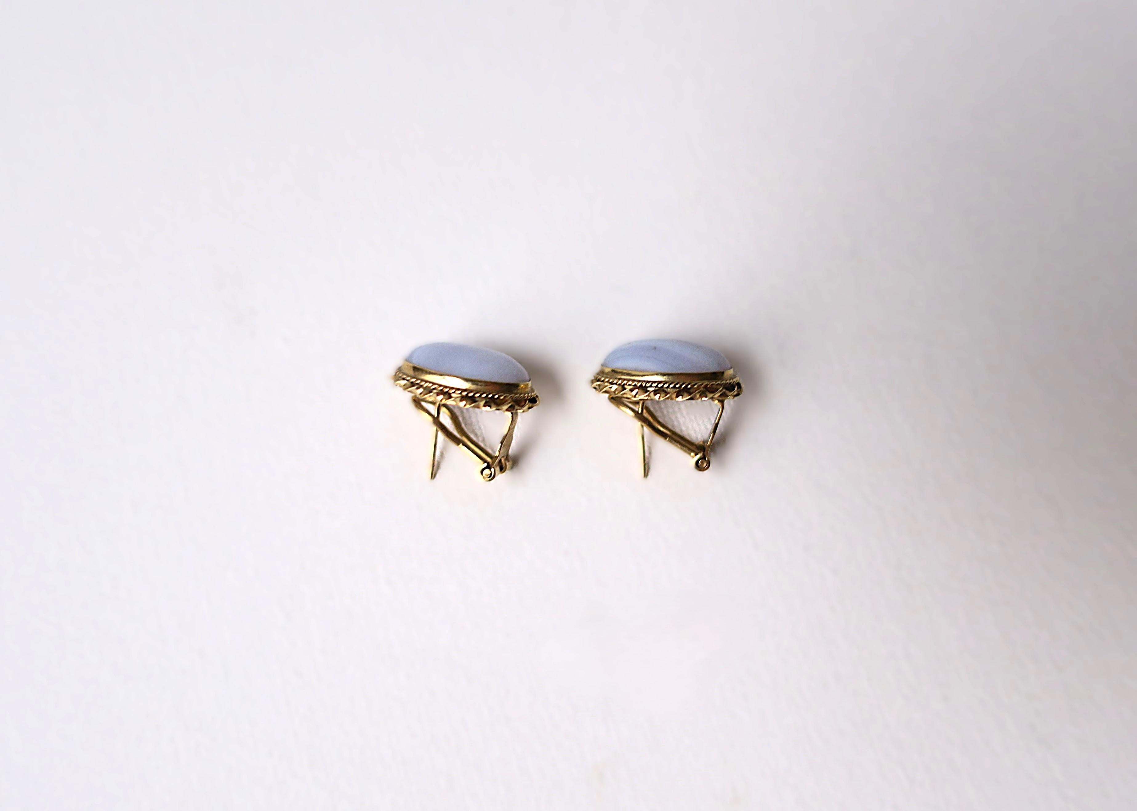 Chalcedony Quartz 14-Karat Gold Earrings For Sale 6