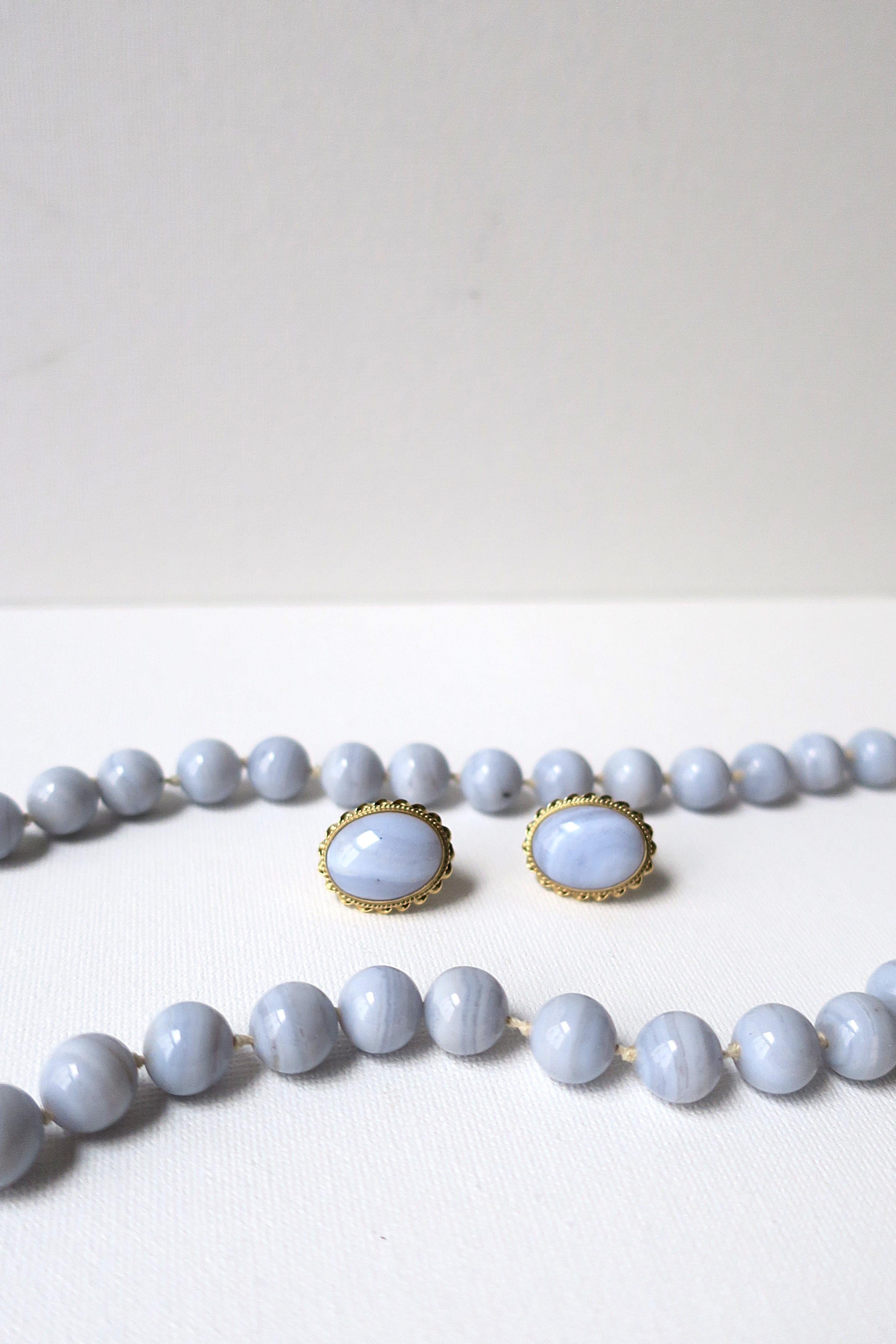 Women's or Men's Chalcedony Quartz 14-Karat Gold Earrings For Sale