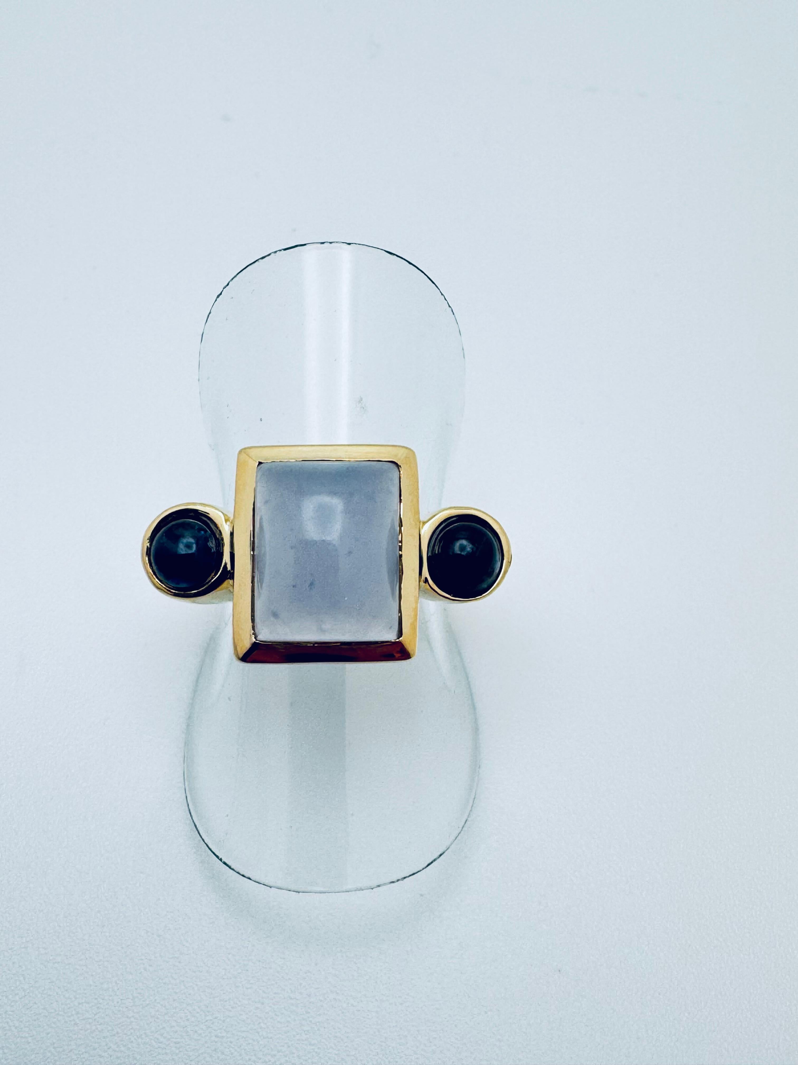 Bague en calcédoine et saphir en vente 2