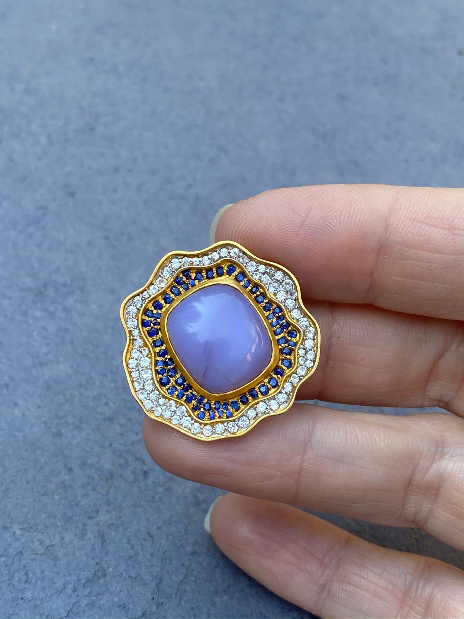 Chalcedony Sapphires and 18 Karat Gold Cocktail Ring by Lauren Harper In New Condition For Sale In Winnetka, IL