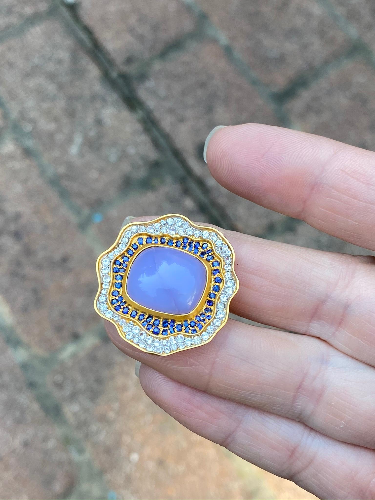 Chalcedony Sapphires and 18 Karat Gold Cocktail Ring by Lauren Harper For Sale 1