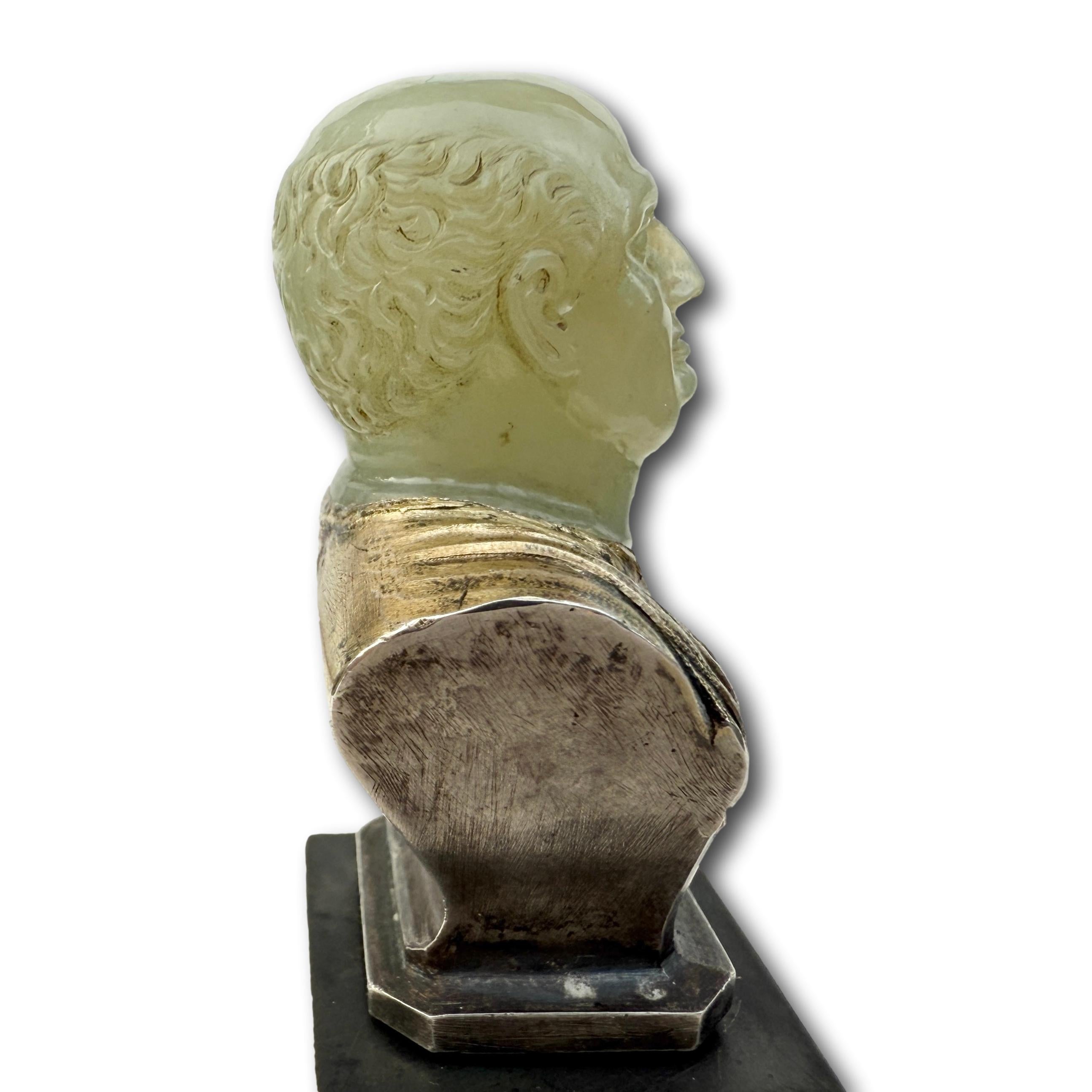 Chalcedony & Silver-Gilt Bust of the Emperor Vespasian. Italy, 17th–18th century For Sale 3