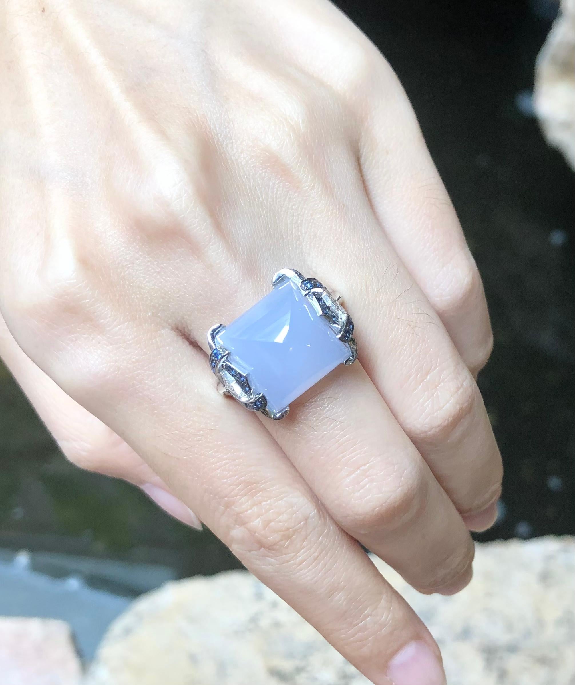Chalcedony with Blue Sapphire and Diamond Ring in 18 Karat White Gold Settings In New Condition For Sale In Bangkok, TH