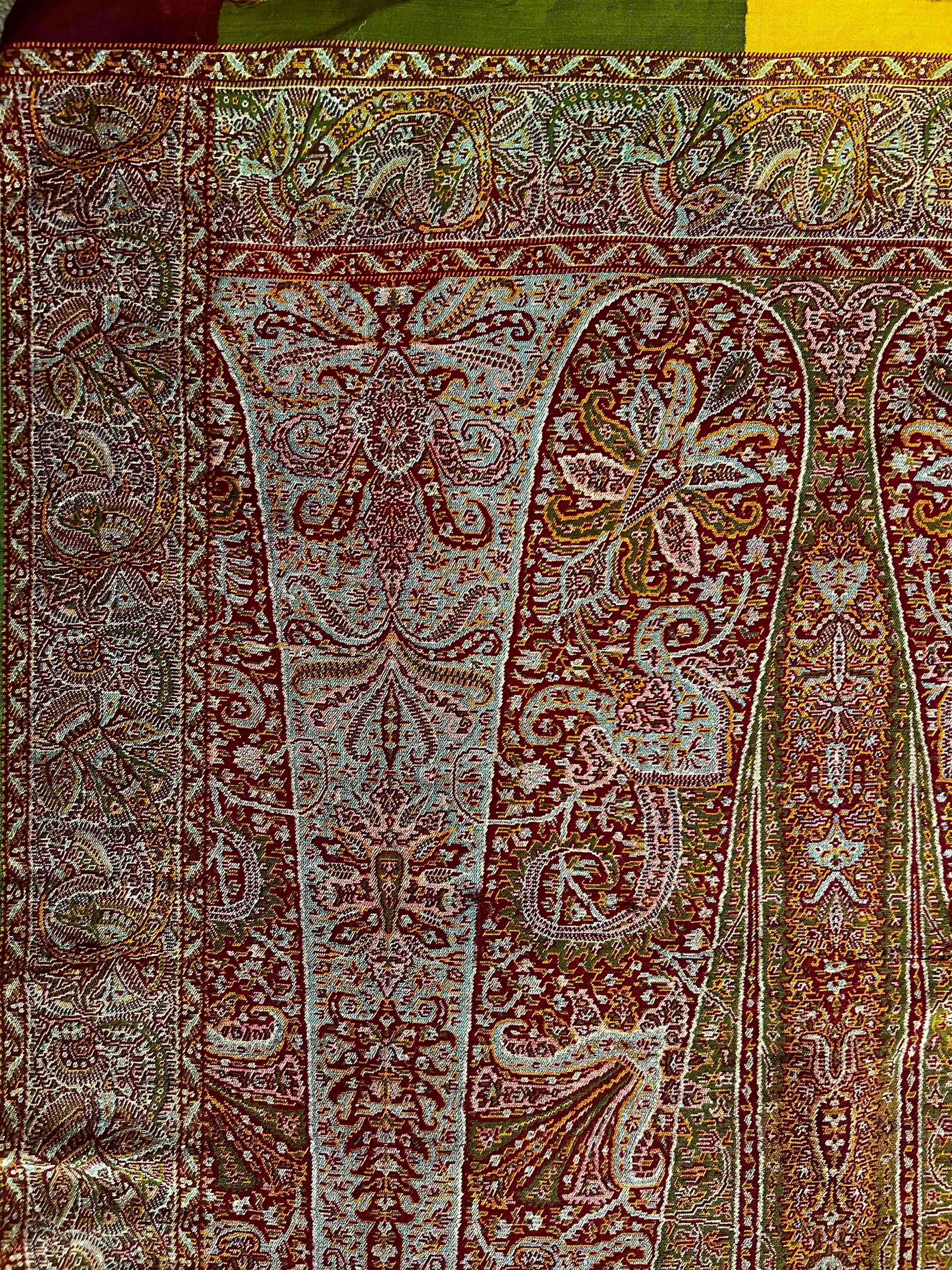 Chale Français - Chale Lyonnais 19ème siècle - 3m54x1m66 - No. 1091 Excellent état - En vente à Paris, FR