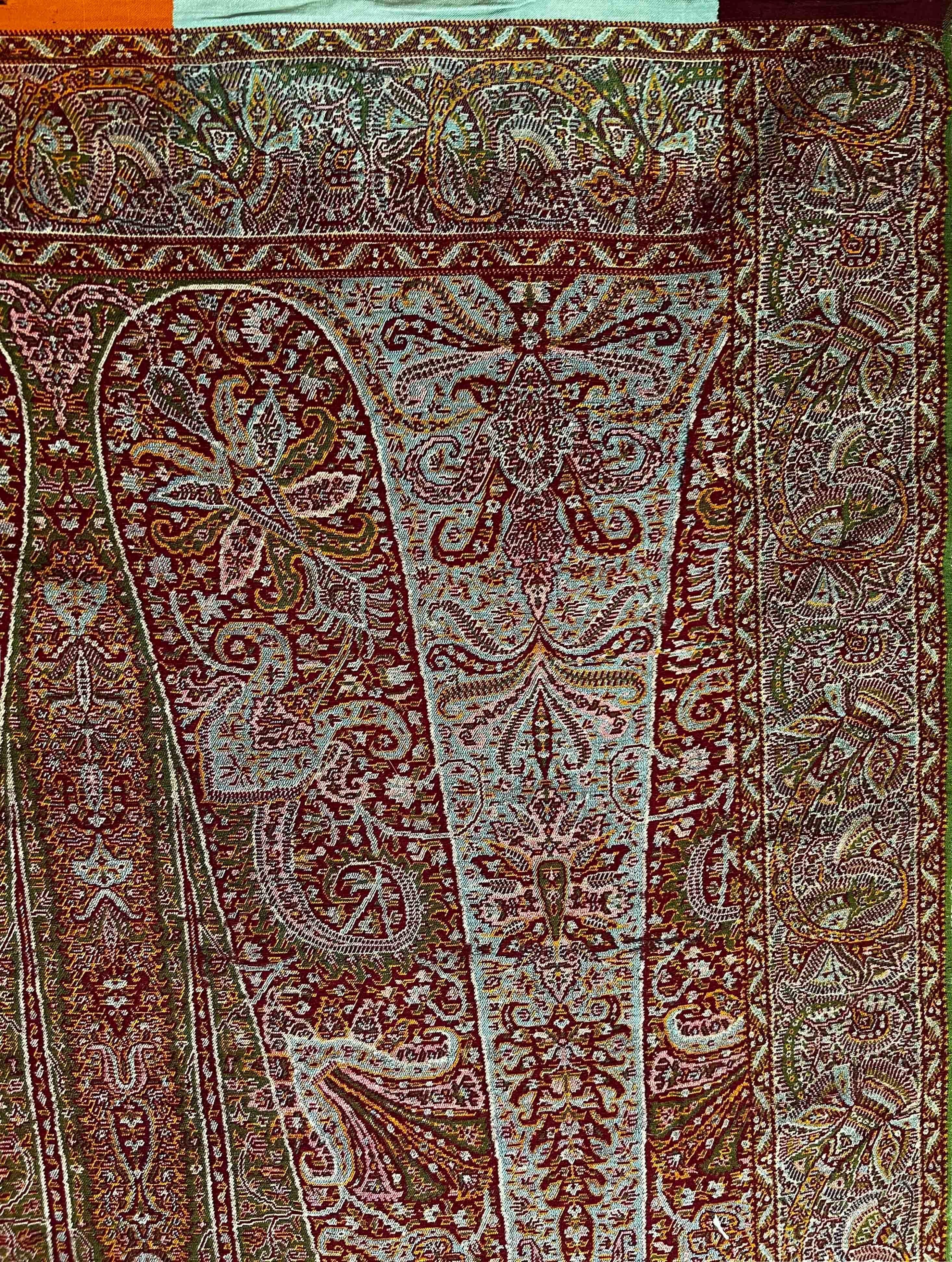 Laine Chale Français - Chale Lyonnais 19ème siècle - 3m54x1m66 - No. 1091 en vente