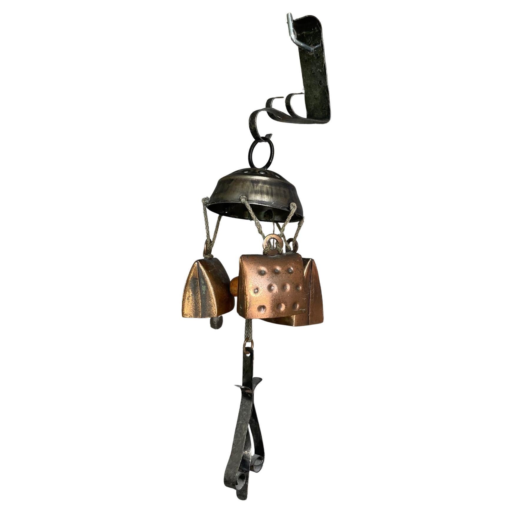 Ensemble de cloches de chalet