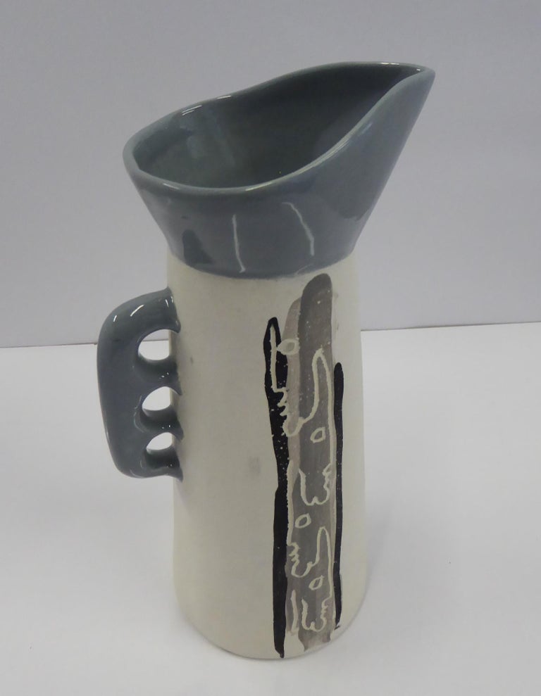 Chalice Pottery California Mid-Century Modern Tall Sculptural Ceramic Pitcher For Sale 1