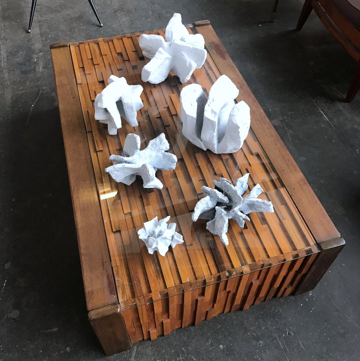 Escultura abstracta en blanco tiza de Bryan Blow 1 en venta 4