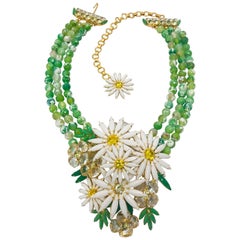 Chalk White Daisy Floral Cluster Front Bead Collar Necklace