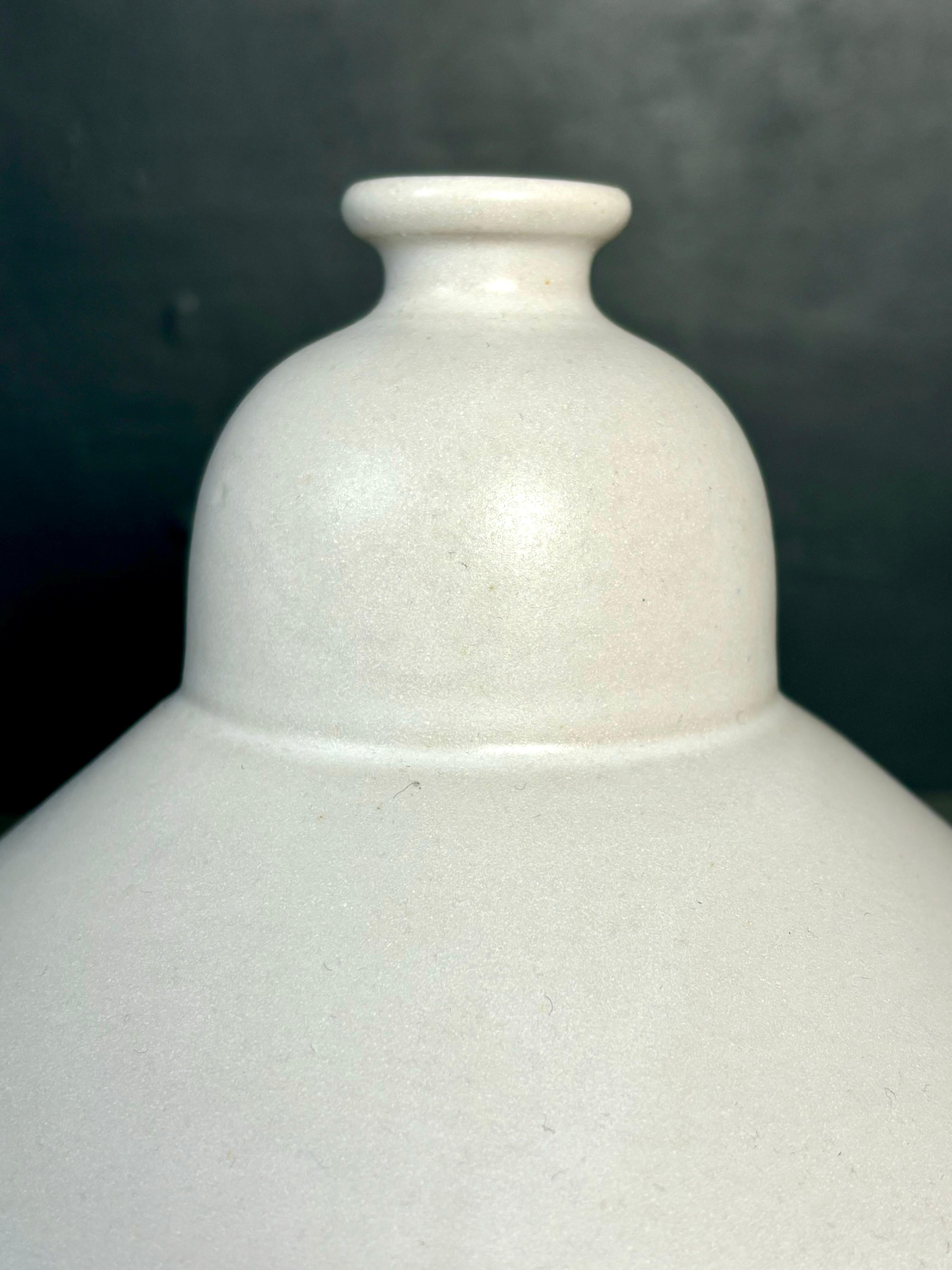 Ciondoli in gres danese Chalk White, anni '70 in vendita 2