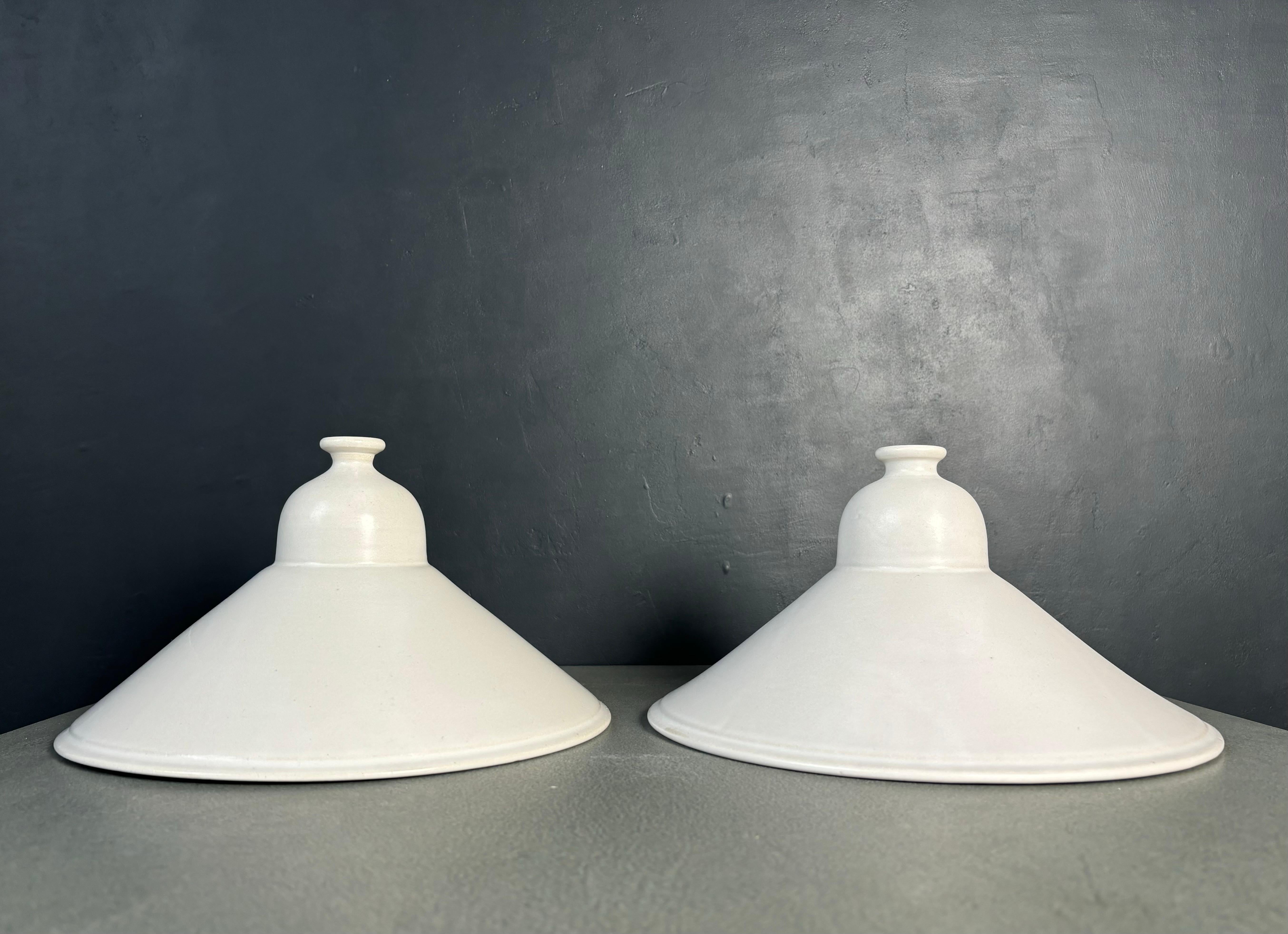 Ciondoli in gres danese Chalk White, anni '70 in vendita 3
