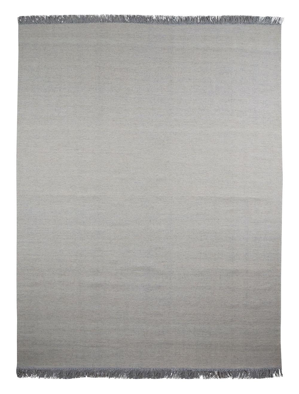 Chalk with Fringes Escape Kelim Carpet by Massimo Copenhagen
Designed by Space Copenhagen
Handwoven
Materials: 100% undyed natural wool.
Dimensions: W 300 x H 400 cm
Available colors: Chalk, Chalk with Fringes, Light Beige, Light Beige with