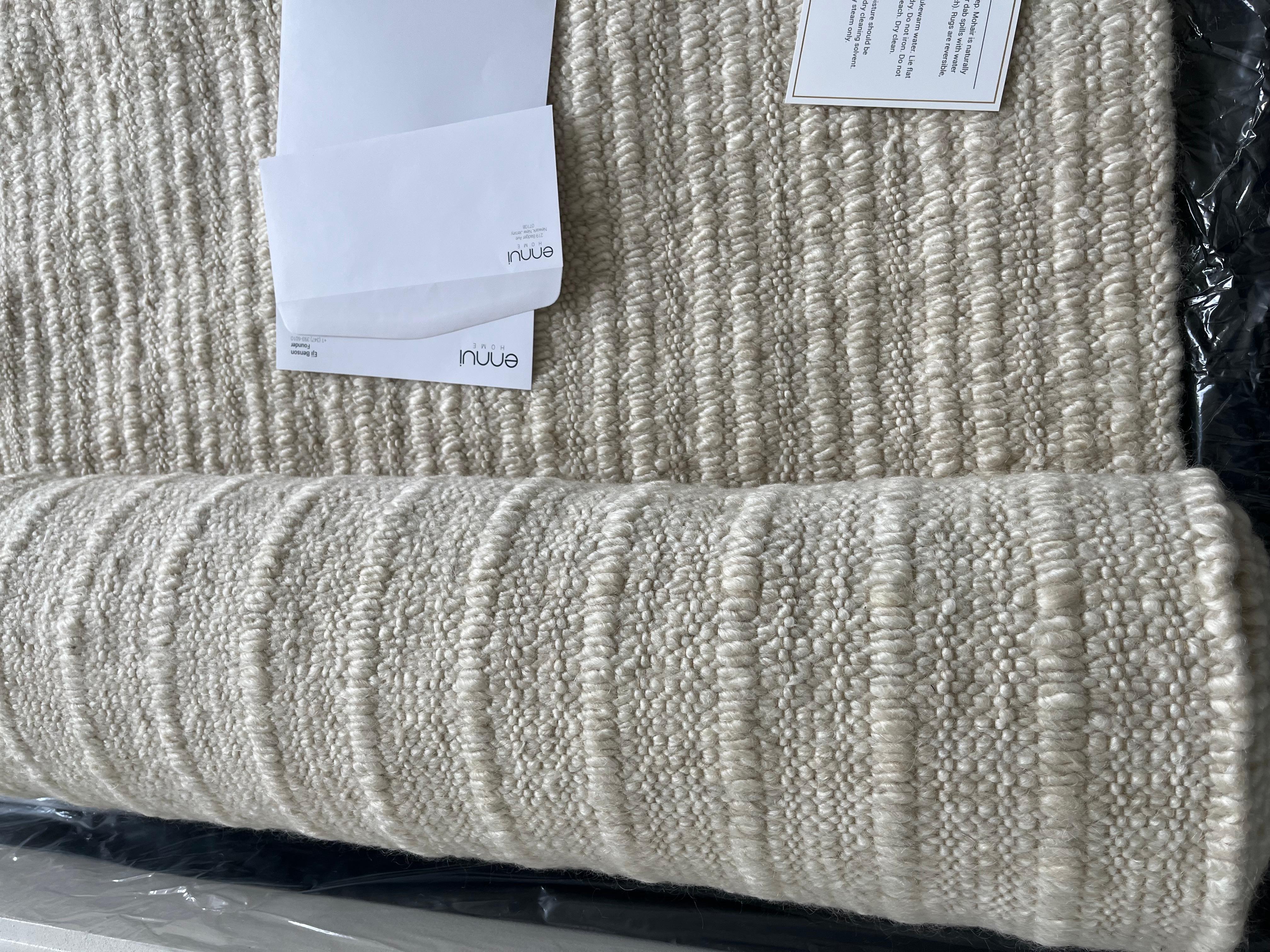 Gekreideter Rippenteppich (Postmoderne) im Angebot