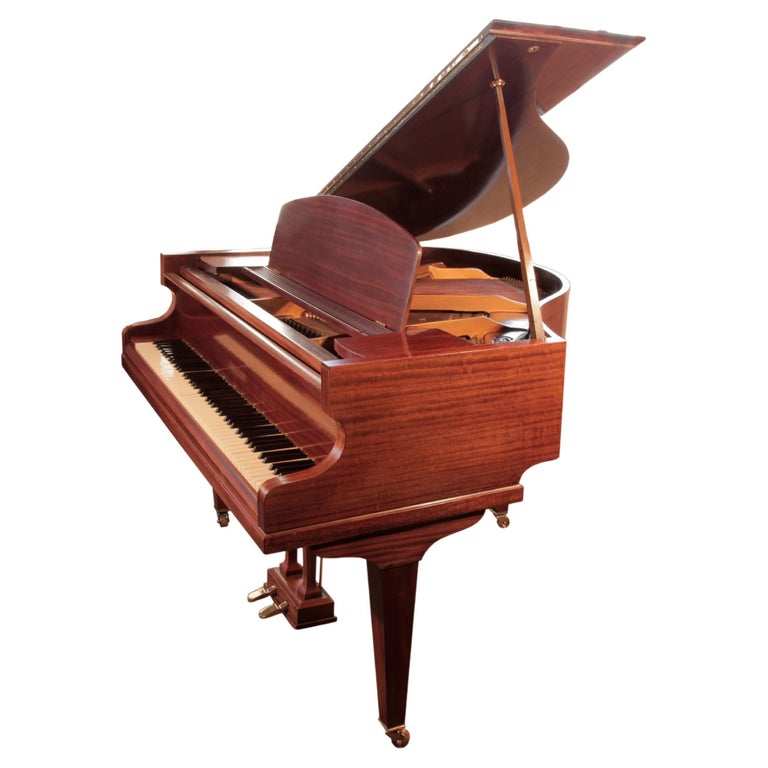 Challen Grand Piano Acajou Propriétaire de l'ancien ingénieur de l'ouragan  Smith Beatles En vente sur 1stDibs