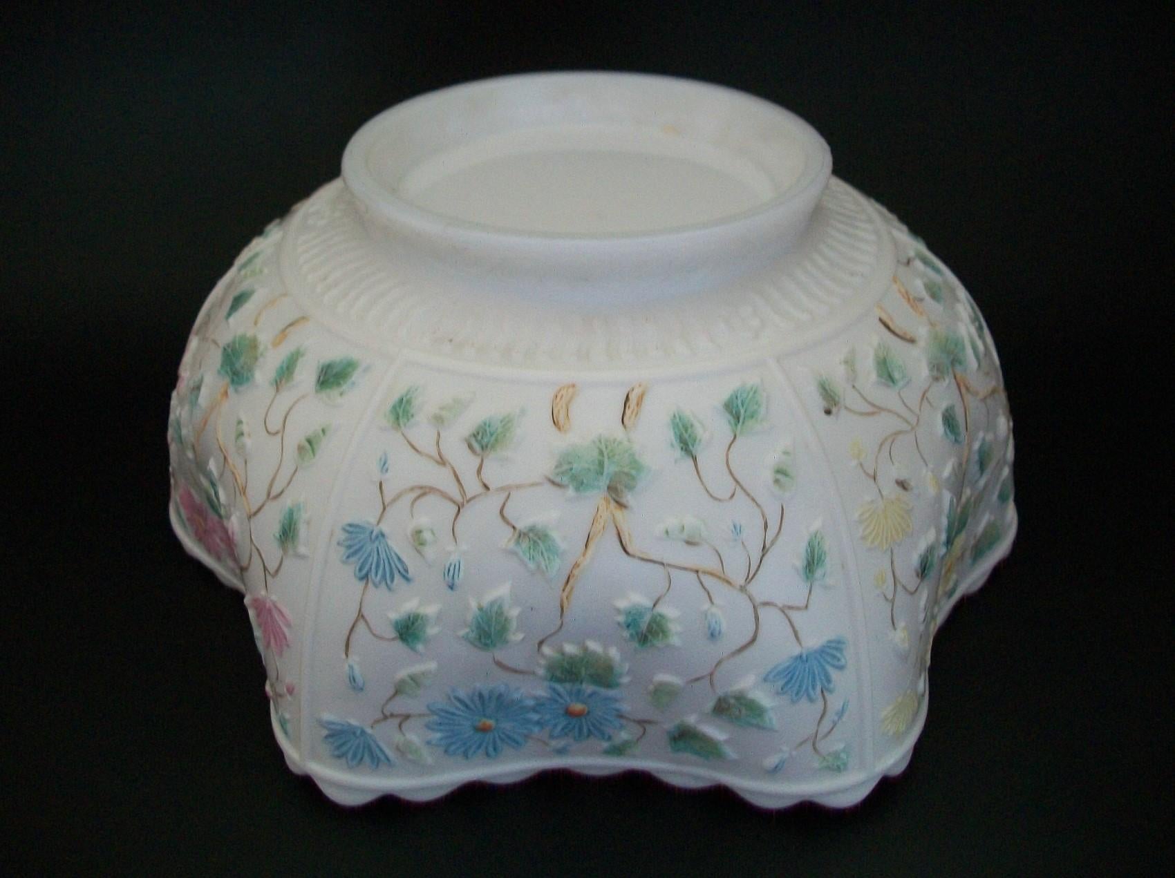 CHALLINOR TAYLOR GLASS CO. – „Baum des Lebens“ – Milchglasschale – USA – um 1890 (19. Jahrhundert) im Angebot