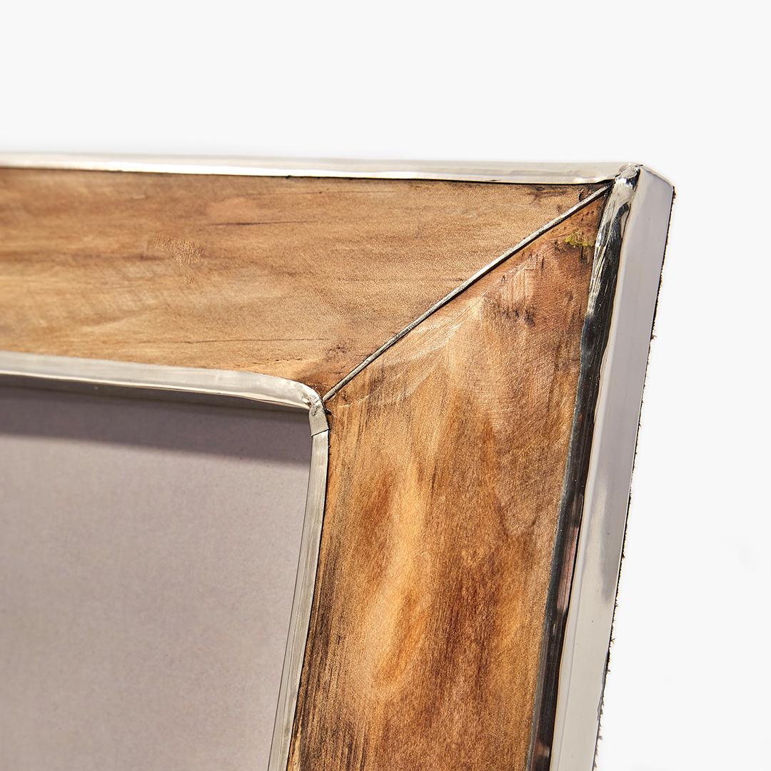Chalten Großer Fotorahmen aus Holz und Alpaka-Silber (Organische Moderne) im Angebot