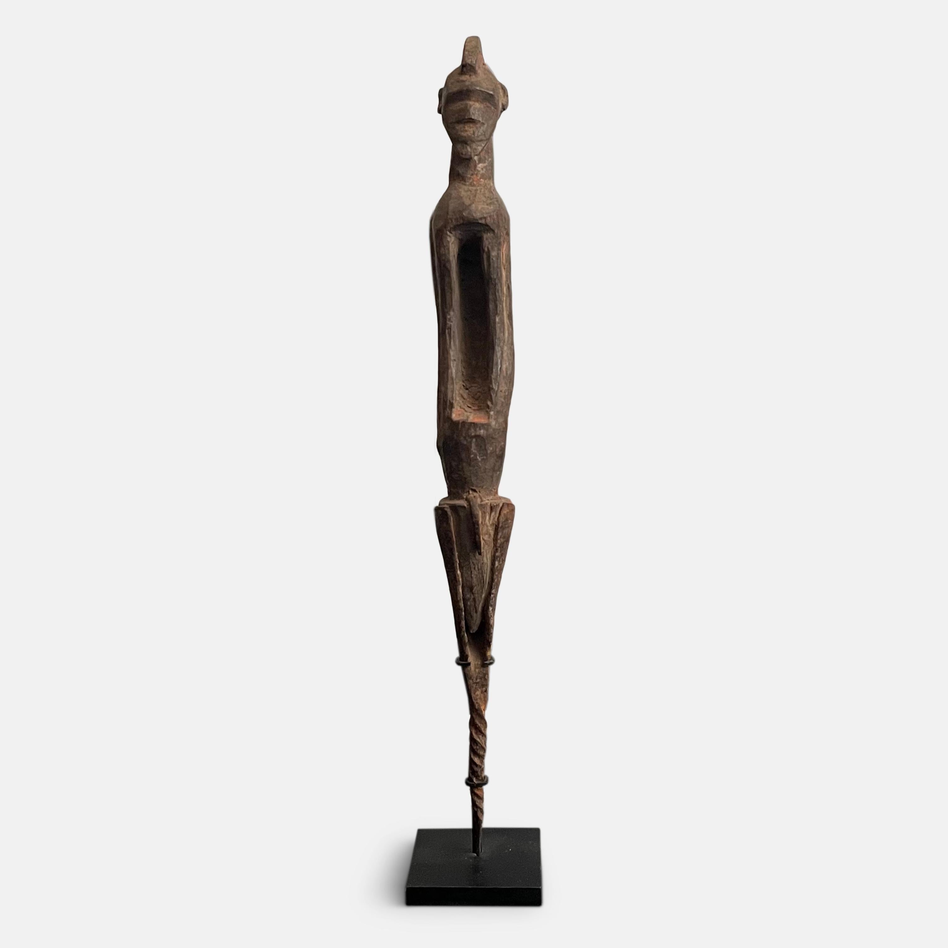 Chamba Statue, Nigeria, Early 20th Century For Sale 2