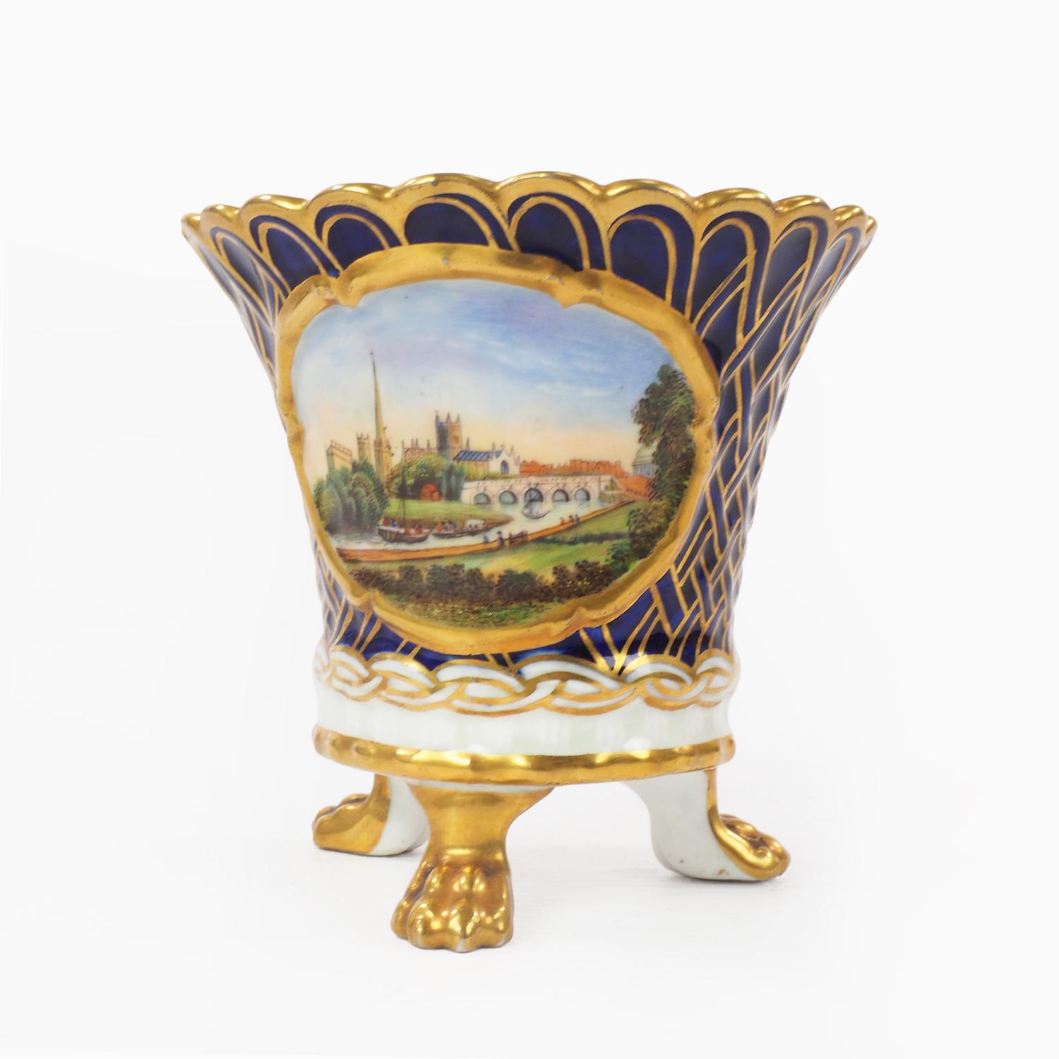 Hand-Painted Chamberlain Worcester Three Footed Pot with a View of Worcester, 1820s For Sale
