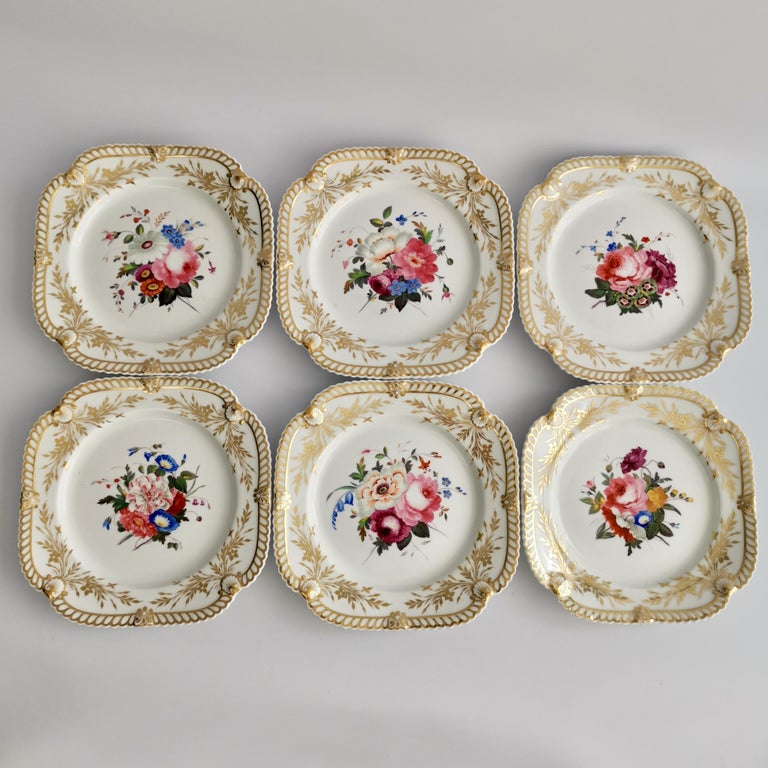 Chamberlains Worcester Dessert Service, White with Flowers, Regency, ca 1822 For Sale 4