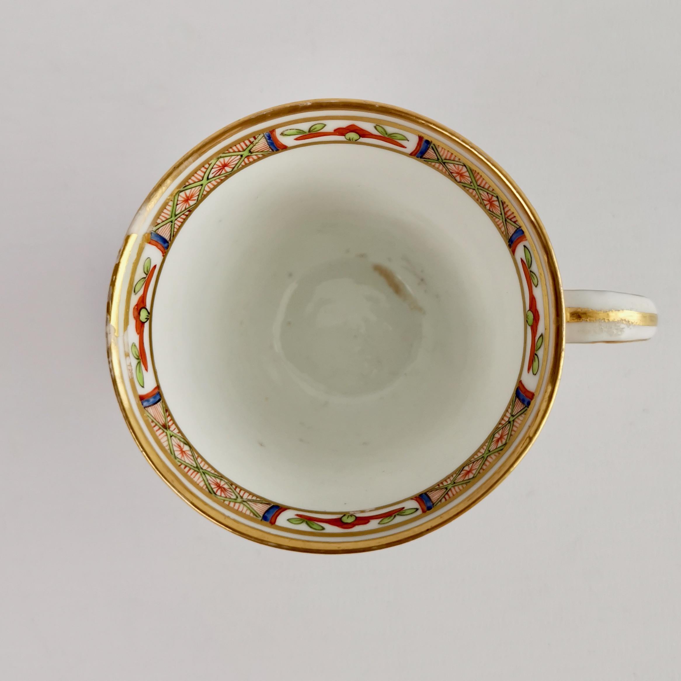 Early 19th Century Chamberlain's Worcester Orphaned Porcelain Coffee Cup, Dragons, circa 1810