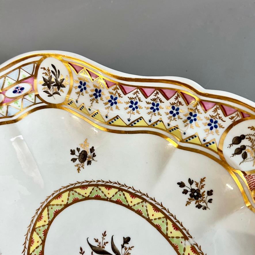 Chamberlains Worcester Oval Dish, Harlequin Pattern in Style of Donegal, ca 1795 In Good Condition For Sale In London, GB