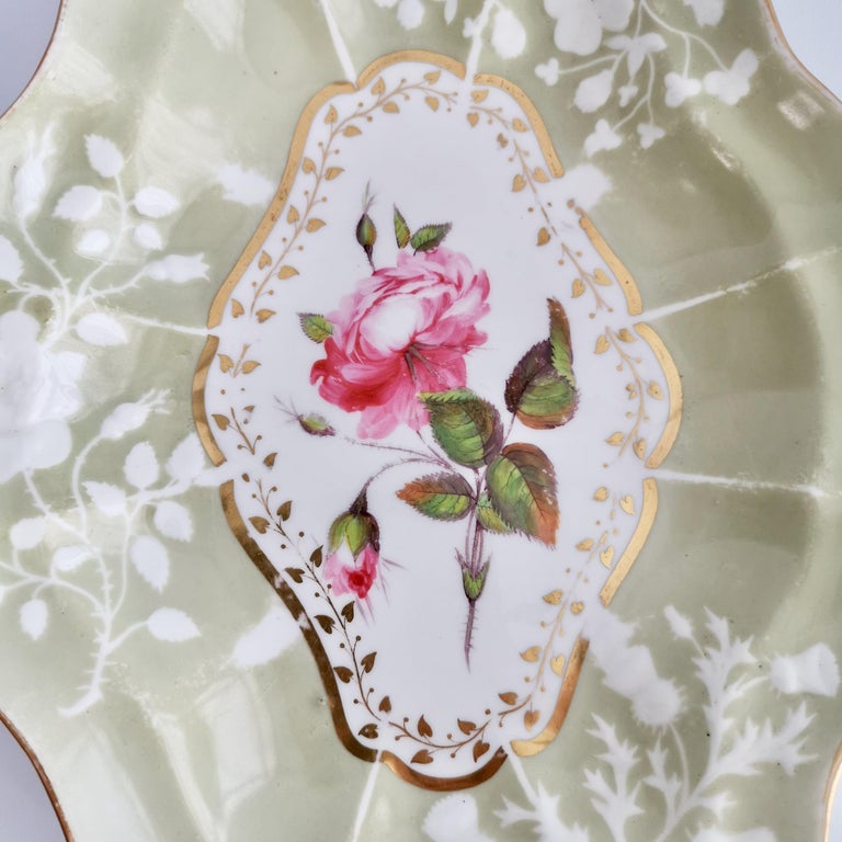 Chamberlains Worcester Porcelain Dessert Service, Sage Green, Flowers, 1816-1820 3