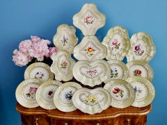 Chamberlains Worcester Porcelain Dessert Service, Sage Green, Flowers, 1816-1820