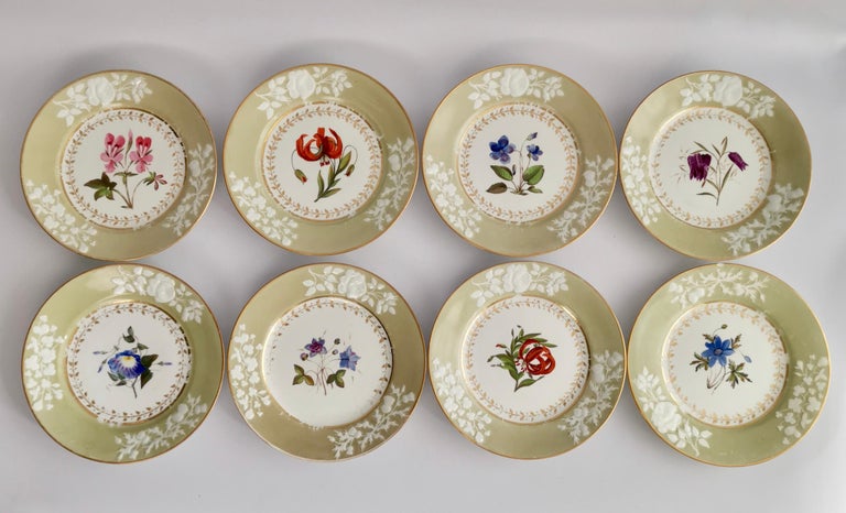 Early 19th Century Chamberlains Worcester Porcelain Dessert Service, Sage Green, Flowers, 1816-1820
