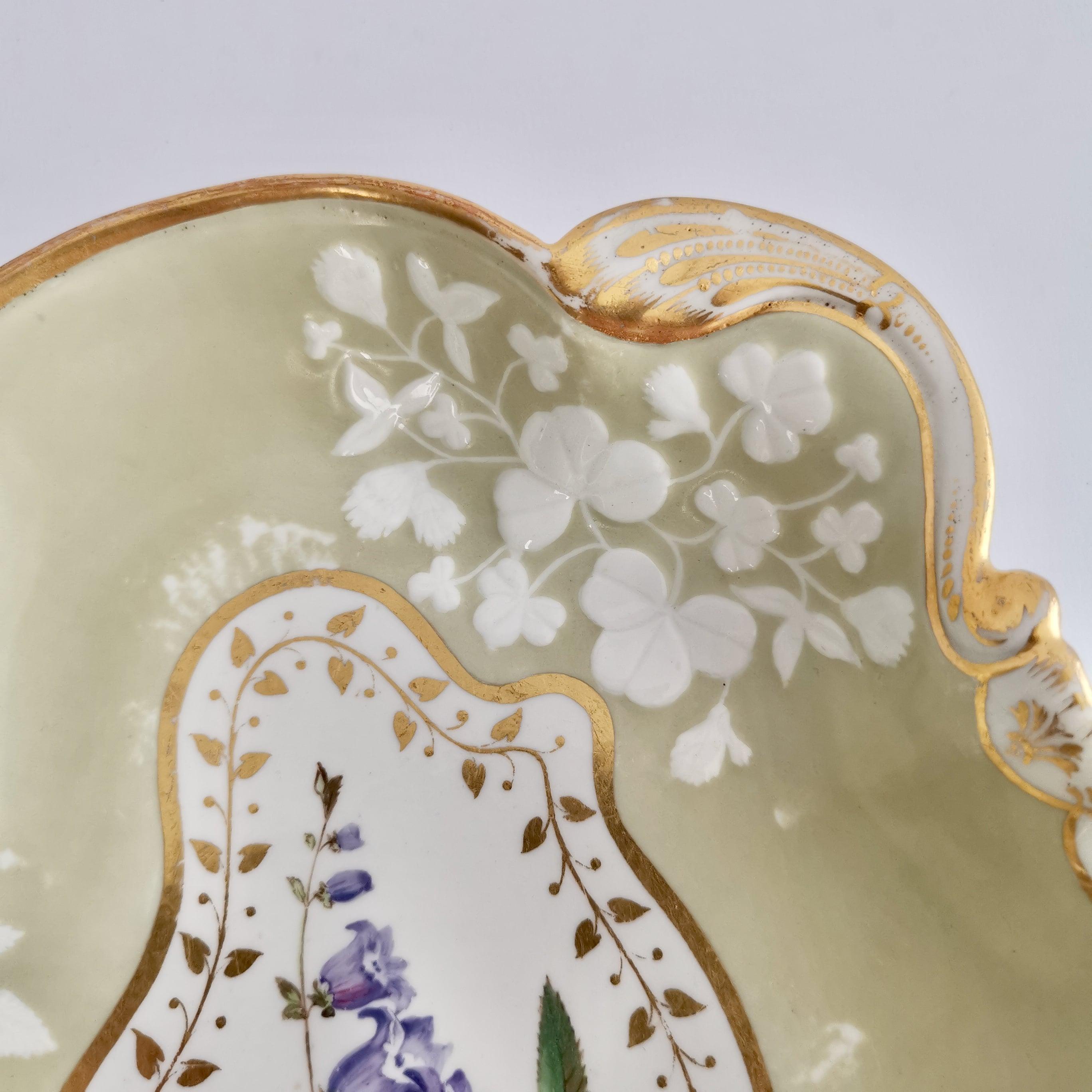 Chamberlains Worcester Porcelain Dessert Service, Sage Green, Flowers, 1816-1820 2