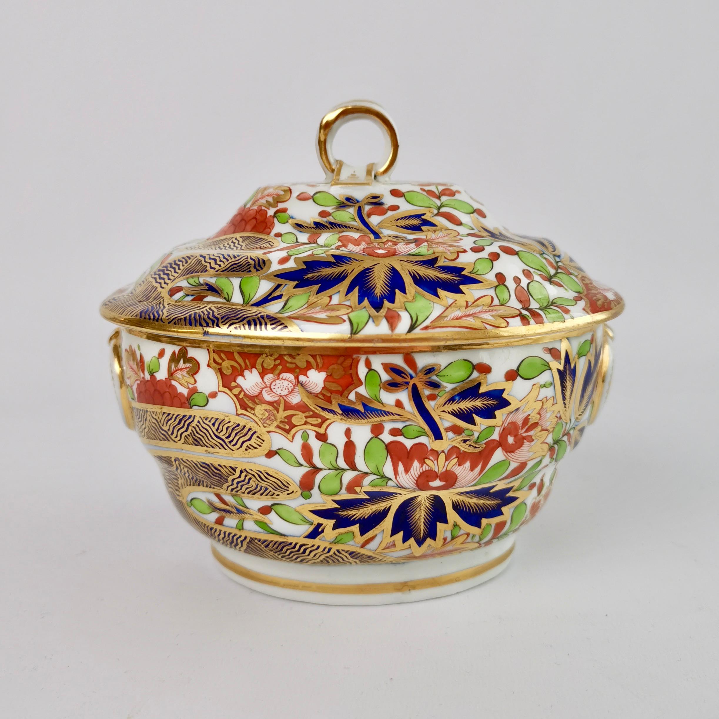 English Chamberlains Worcester Sucrier, Imari Finger and Thumb Pattern Regency 1802-1805