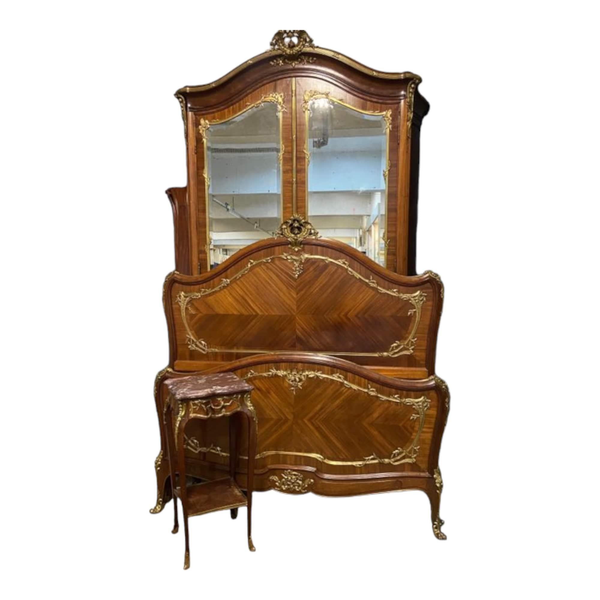 Französisch 19. Jahrhundert von Haentges Frères Palisander-Schlafzimmer-Set  (Spätes 19. Jahrhundert) im Angebot