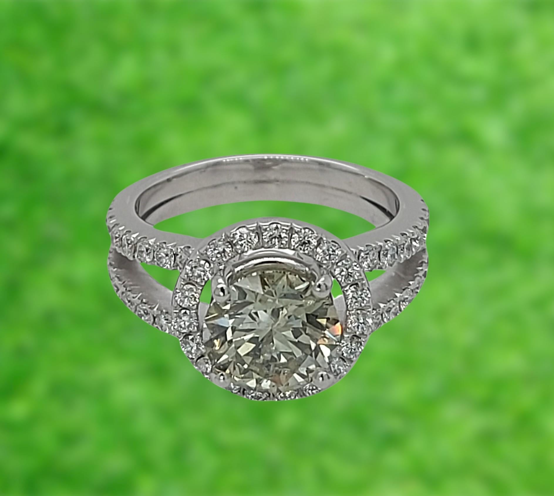 Chameleon Colour Change 2.10 Ct Diamond 18 kt Ring, GIA Certificate For Sale 1