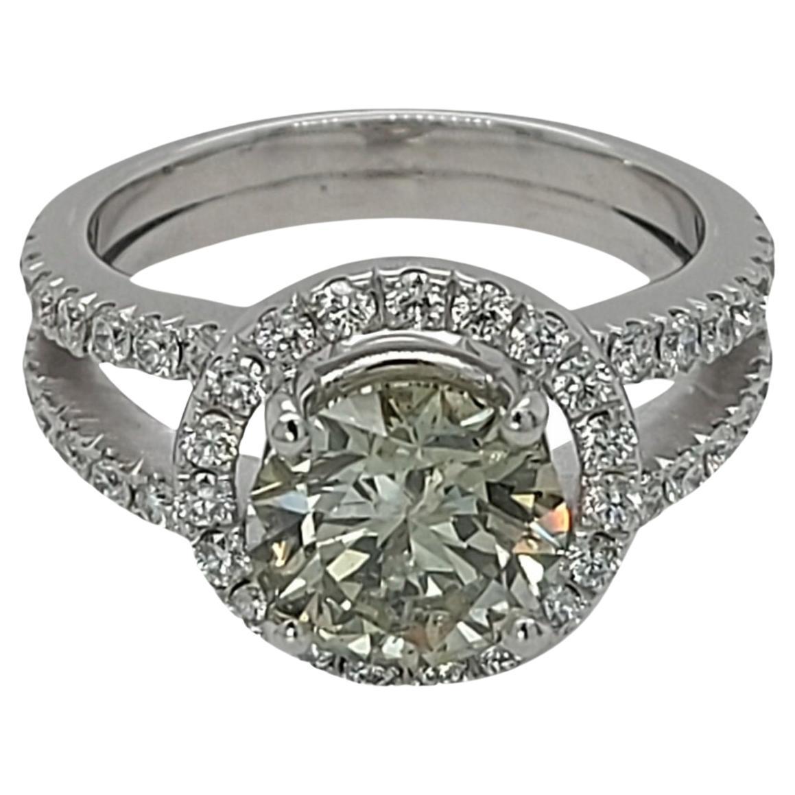 Chameleon Colour Change 2.10 Ct Diamond 18 kt Ring, GIA Certificate For Sale