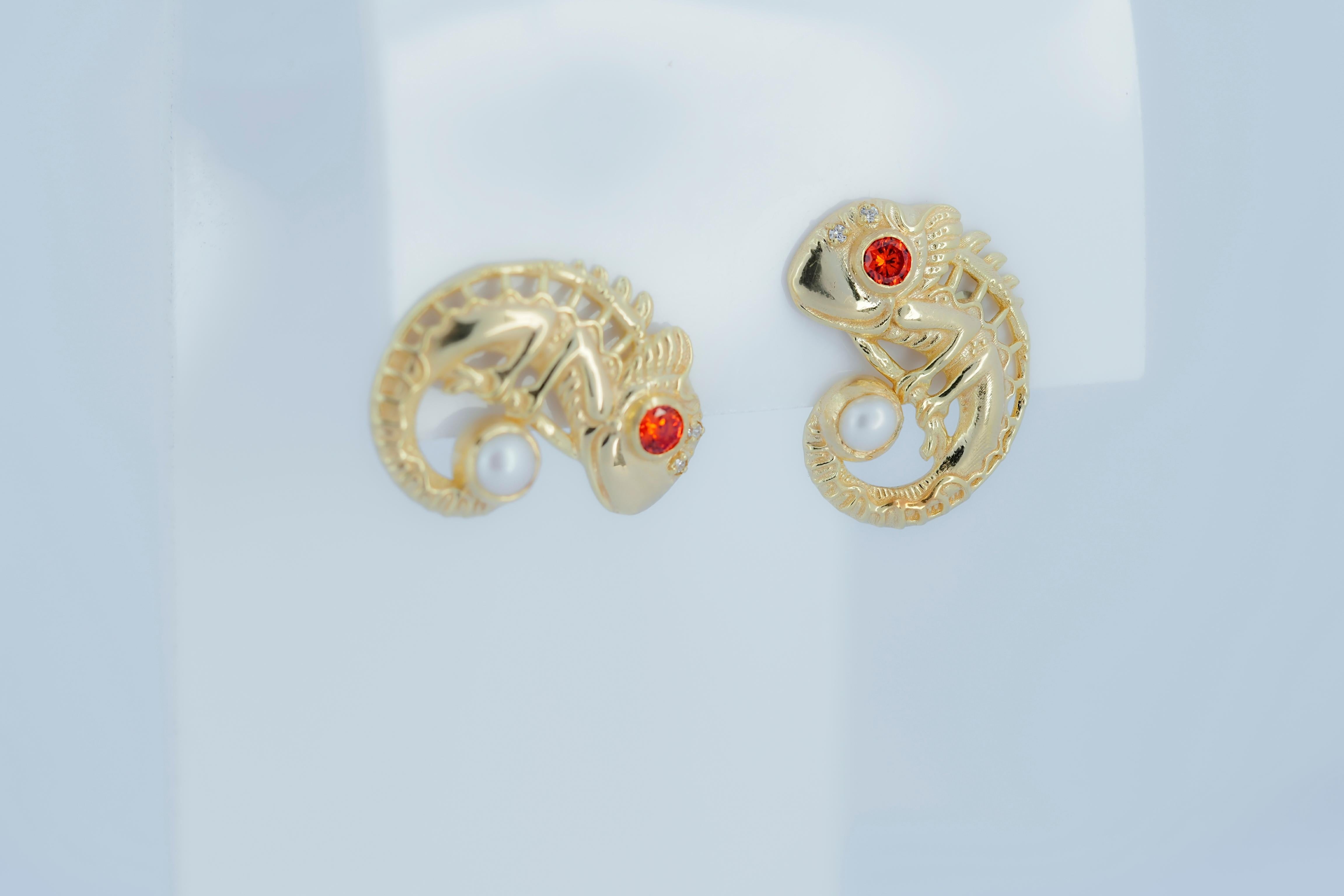 Women's Chameleon earrings studs 14k Gold.  For Sale
