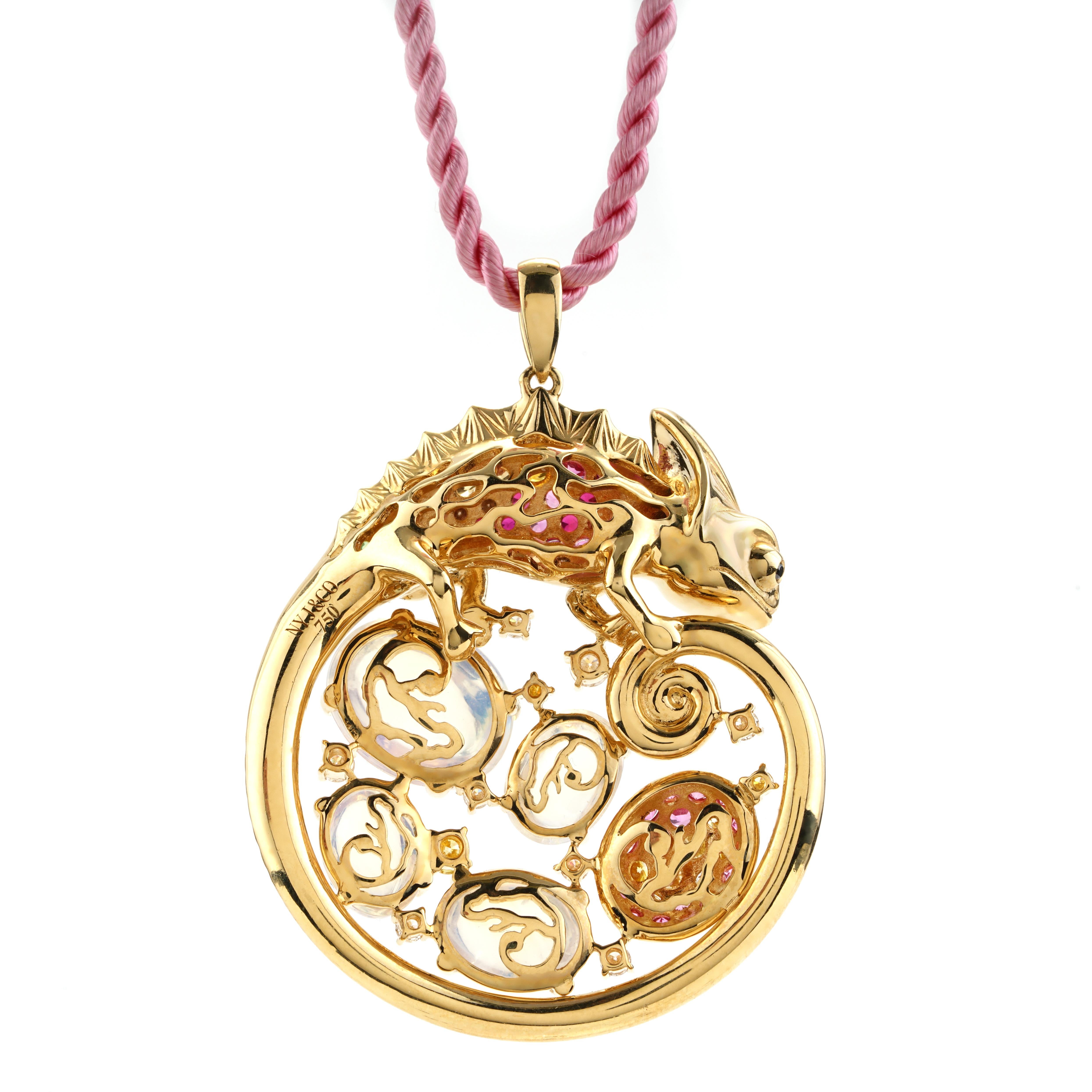 da uomo o donna Ciondolo Camaleonte 12 pietre lunari CTTW con gemme e diamanti multicolori in oro 18 carati in vendita