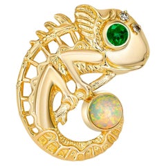 Chameleon pendant with opal, emerald and diamonds in 14k Gold. 