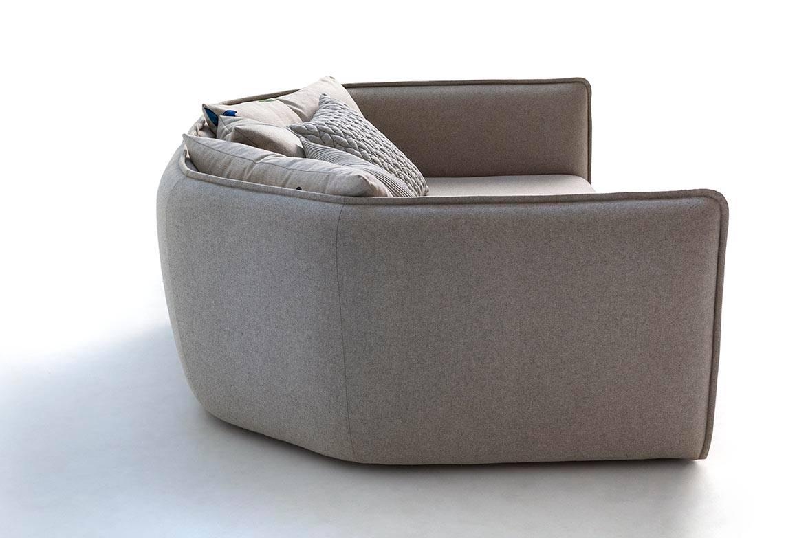 Chamfer 2 Round Sofa by Patricia Urquiola for Moroso in Three Configurations For Sale 5