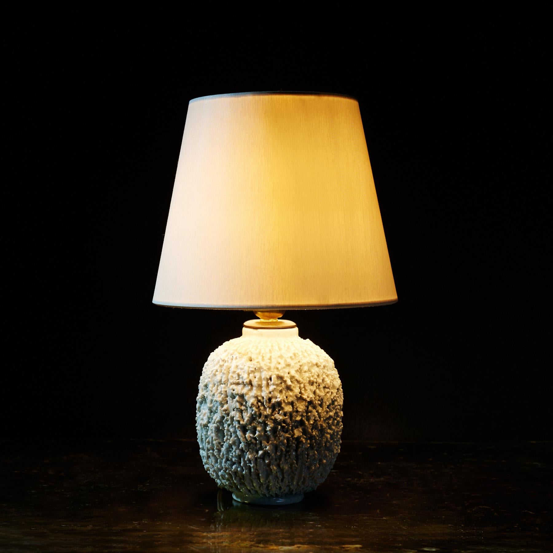 Lampe de table Chamotte en céramique par Gunnar Nylund Bon état - En vente à Berlin, BE
