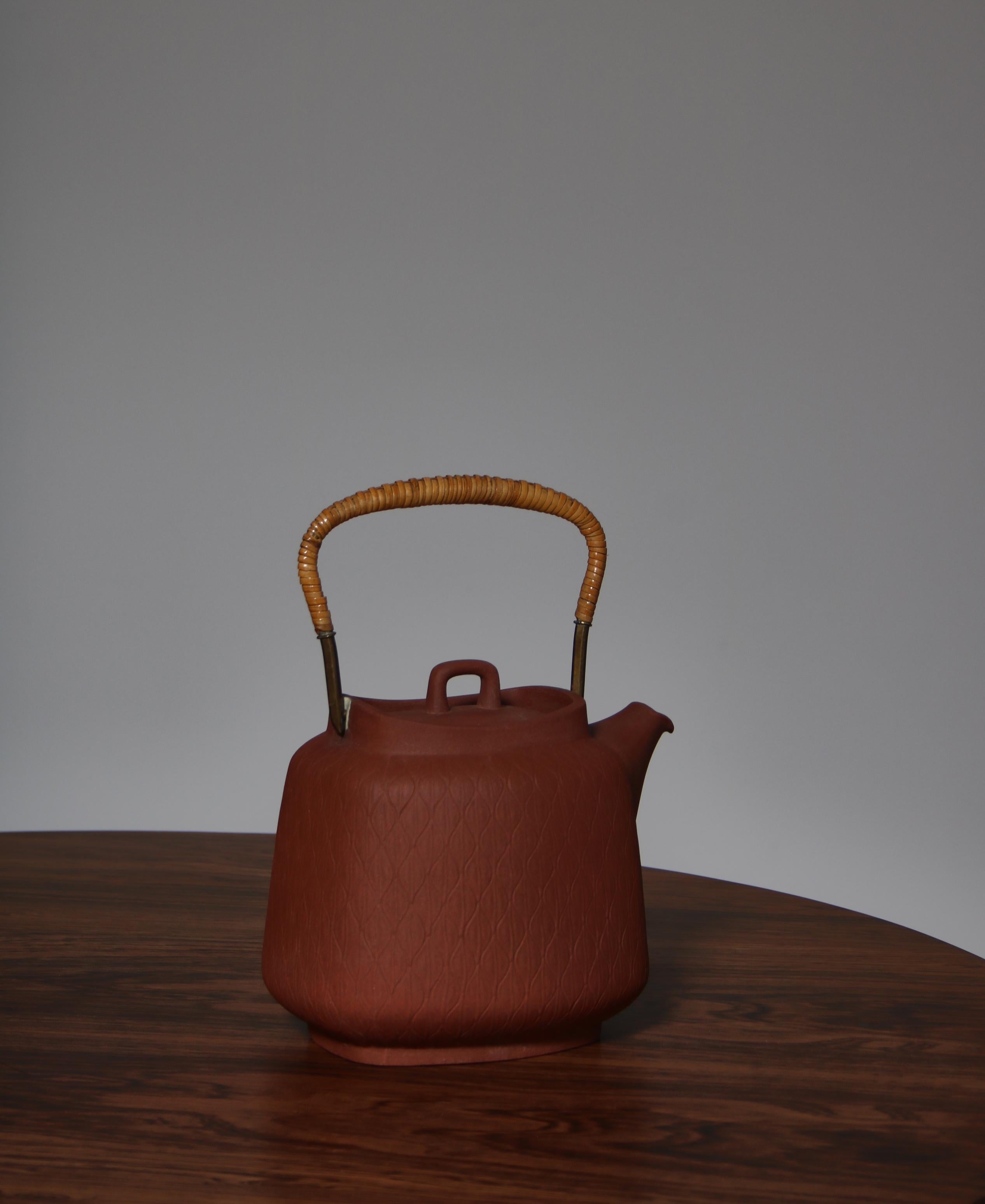Chamotte Teapot by J.H. Quistgaard for Palshus Ceramics, Denmark, 1950s In Good Condition In Odense, DK