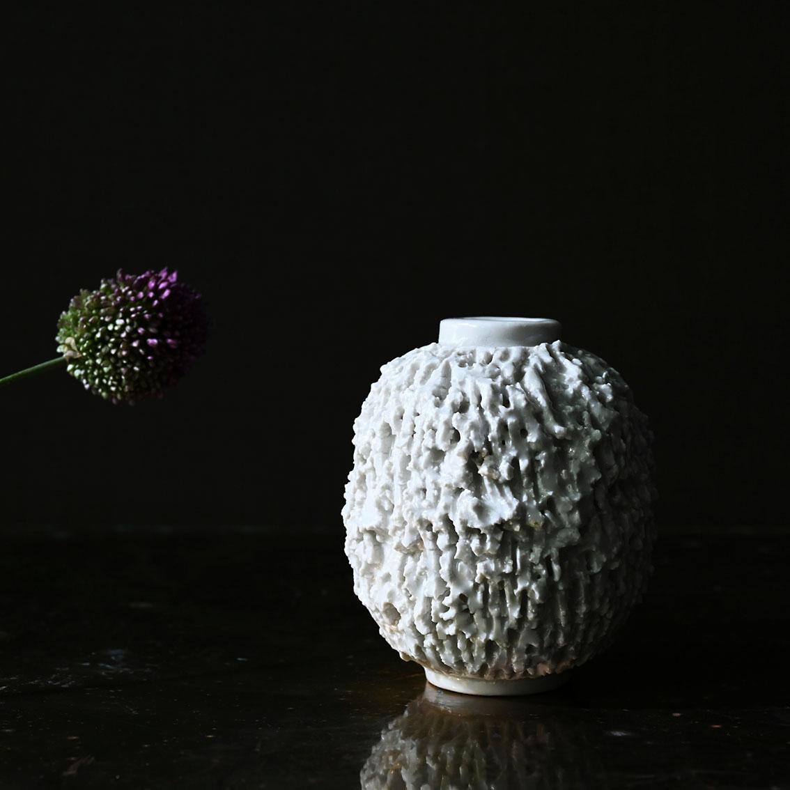 Vase 'Chamotte' aus Keramik von Gunnar Nylund (Mitte des 20. Jahrhunderts) im Angebot