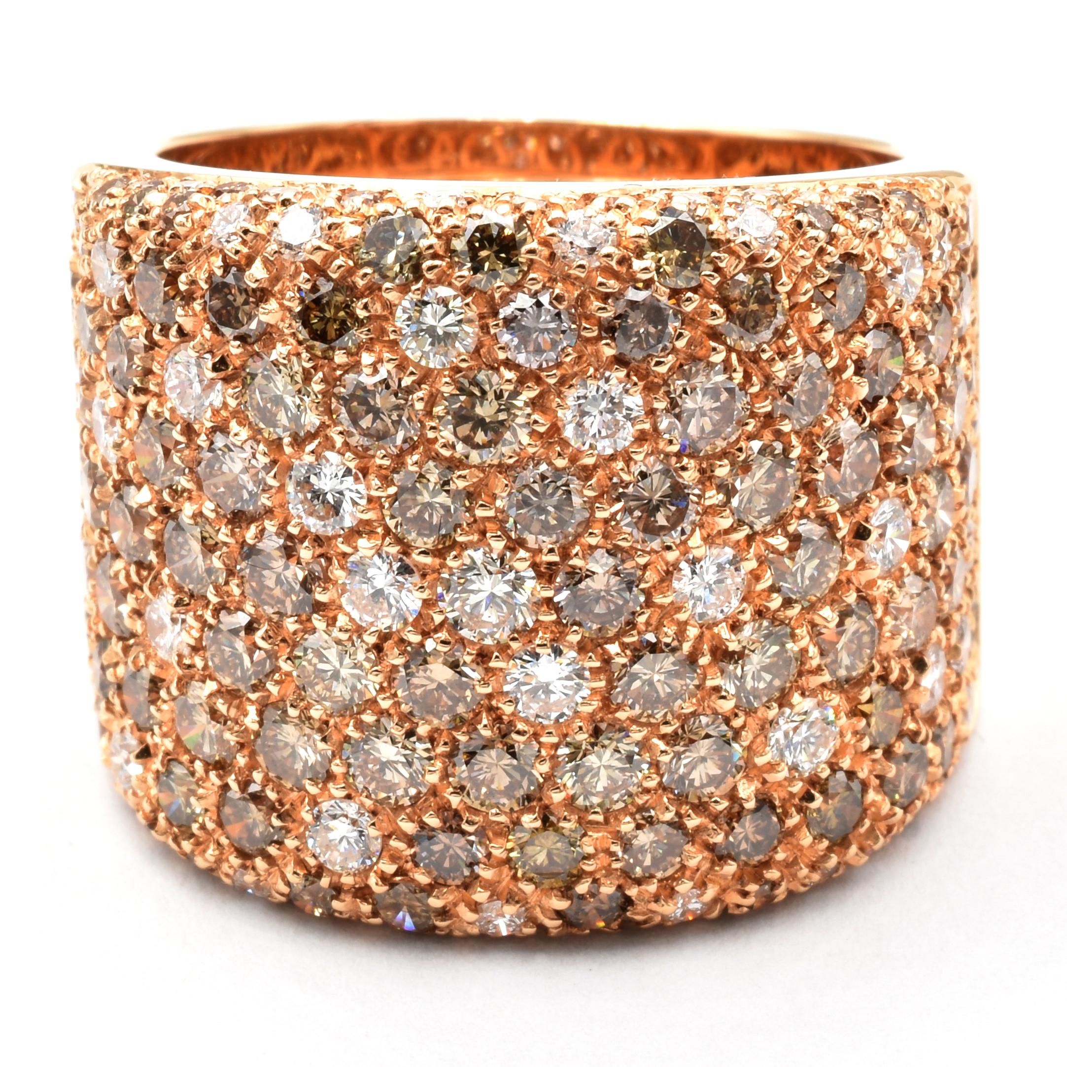 Gilberto Cassola 18Kt Rose Gold Band Ring with a Paveé Set of a mix of Champagne and White Diamonds.
Handmade in Italy in Our Atelier in Valenza (AL)
18Kt Gold g 15.80
G Color Vs Clarity Diamonds ct 3.21
Champagne Vs Clarity Diamonds ct 0.75
This