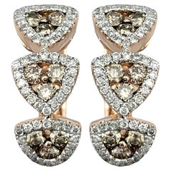 Champagner- und Weißer Diamant-Dreieck Huggie-Ohrringe aus 14 Karat Roségold