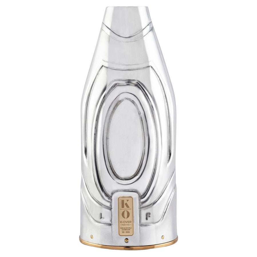 
Spazio, der neue und faszinierende K-Over, komplett handgefertigt von Lorenzo Foglia. Die matte Oberfläche ist perfekt, um das moderne Design zu unterstreichen. 
Dieser K-OVER von Lorenzo Foglia ist eine unverzichtbare Anschaffung für Liebhaber