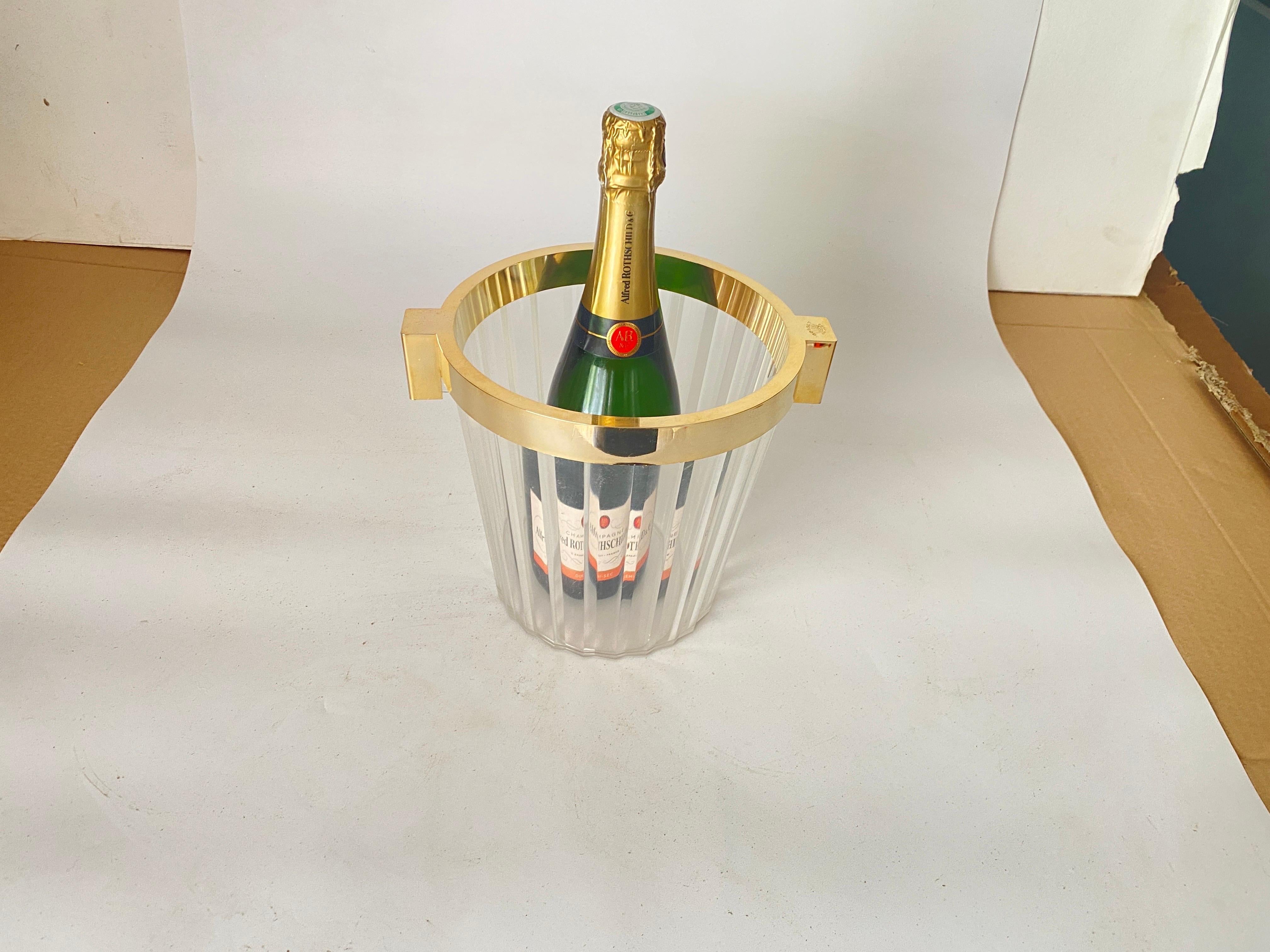 Champagne Bucket in plastic and Brass Transparent Color France 20th Century For Sale 3