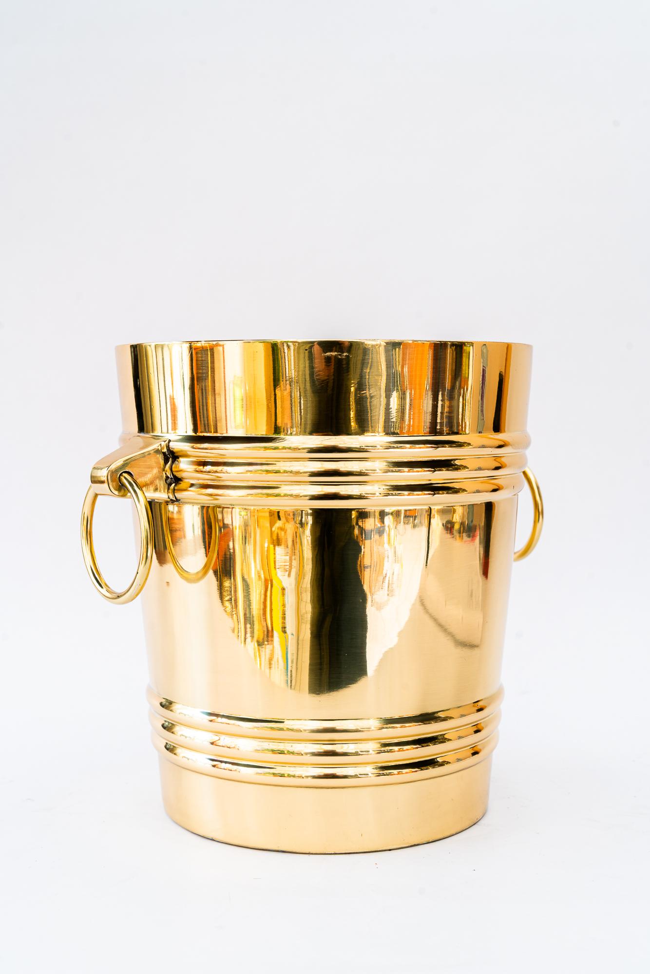 Champagnerkübel in Wien um 1920 (Lackiert) im Angebot